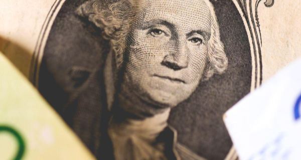 img:Vale a pena investir em dólar em 2025? Aprenda agora